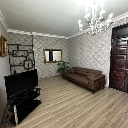 Апартаменты Heart Of Boulvard Батуми Экстерьер фото