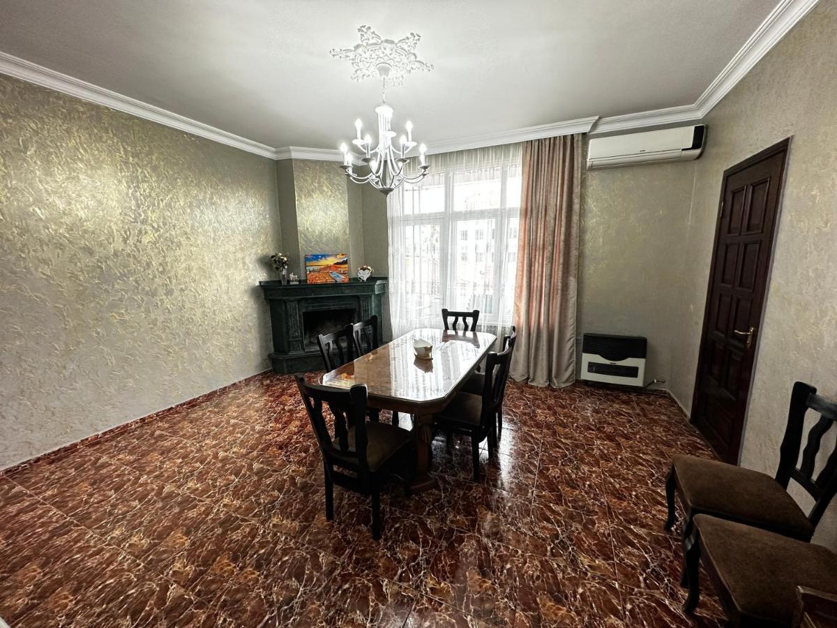 Апартаменты Heart Of Boulvard Батуми Экстерьер фото